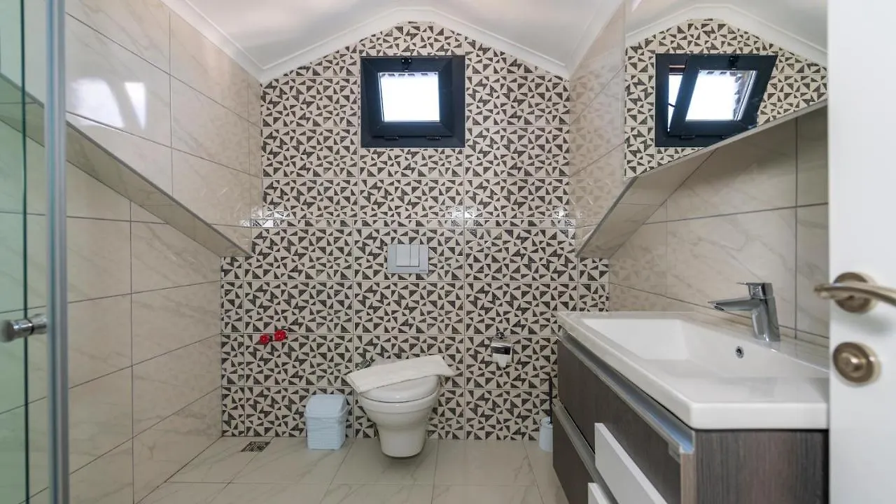 Hisar 2 - 4 Bedroom Holiday Villa In Hisaroenue Fethiye